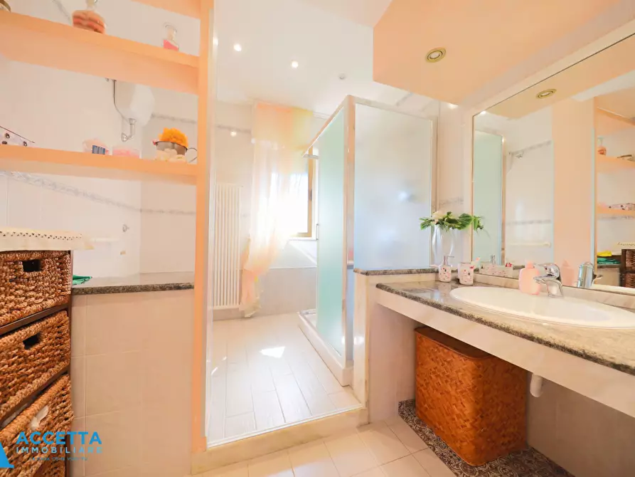 Immagine 24 di Villa in vendita  in Via Torpediniere a Taranto