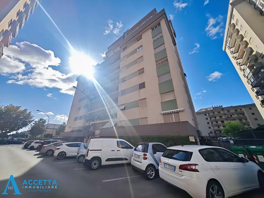 Immagine 22 di Quadrilocale in vendita  in Via Veneto 116 a Taranto