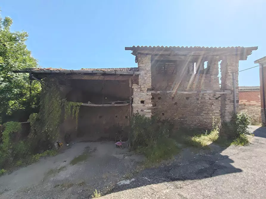 Immagine 30 di Porzione di casa in vendita  in Località Casa Perotti a Alta Val Tidone