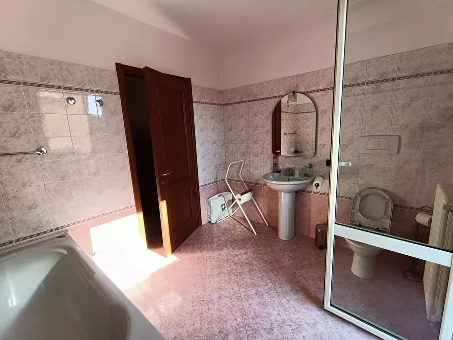 Immagine 16 di Trilocale in vendita  in centrale a Castel San Giovanni