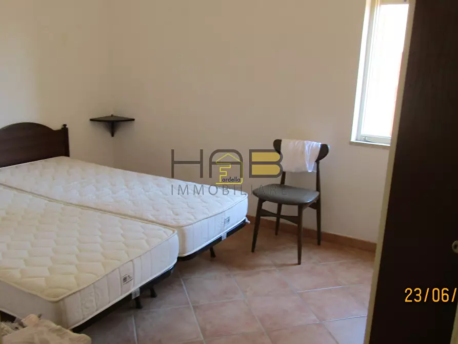 Immagine 10 di Trilocale in affitto  a Erice