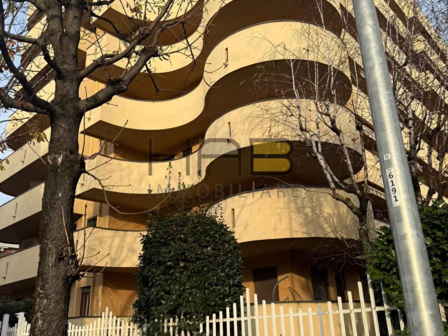 Immagine 1 di Bilocale in vendita  in VIALE DELLE RIMEMBRANZE 38 a Busto Arsizio