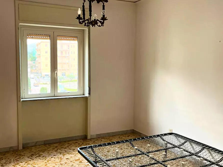 Immagine 9 di Trilocale in vendita  in Via Tito Zaniboni 11 a Giffoni Sei Casali