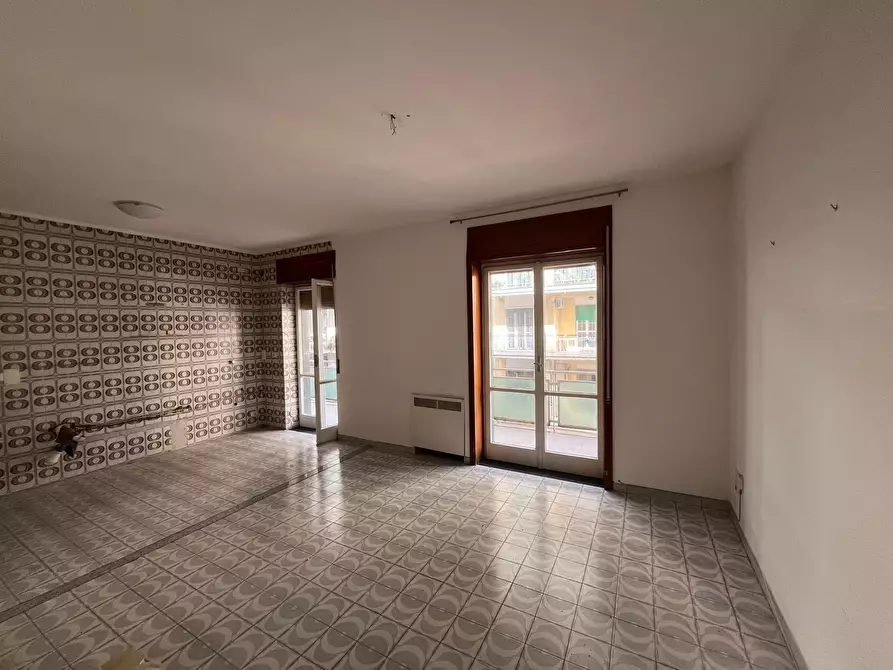 Immagine 1 di Trilocale in vendita  in Via Trento 92 a Salerno