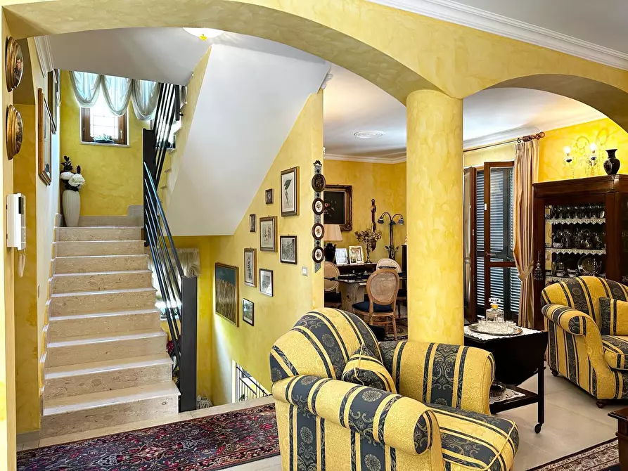 Immagine 5 di Villa in vendita  in Via Parco Donica 9 a Fisciano