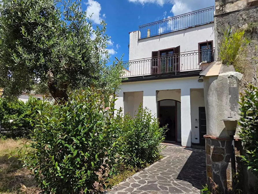 Immagine 17 di Villa in vendita  in Via Carlo Gatti 30 a Salerno