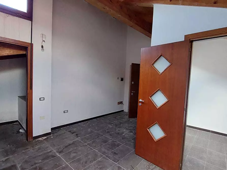 Immagine 5 di Mansarda in vendita  in Via Milano 2 a Pontecagnano Faiano