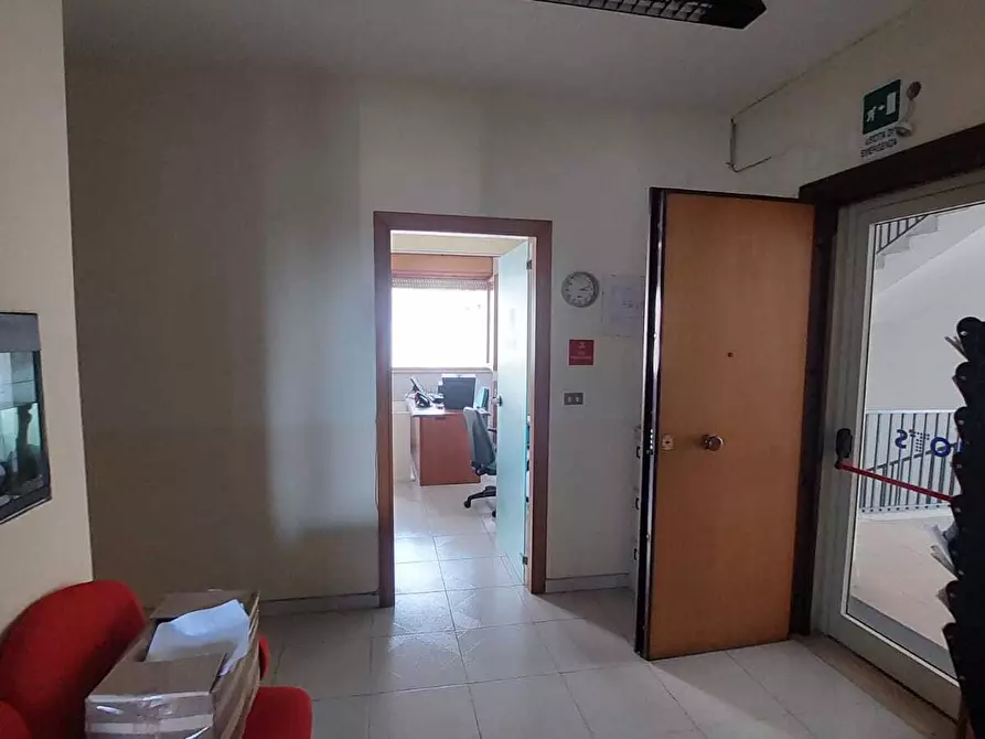 Immagine 22 di Ufficio in vendita  in Via Sabato Visco 24a a Salerno