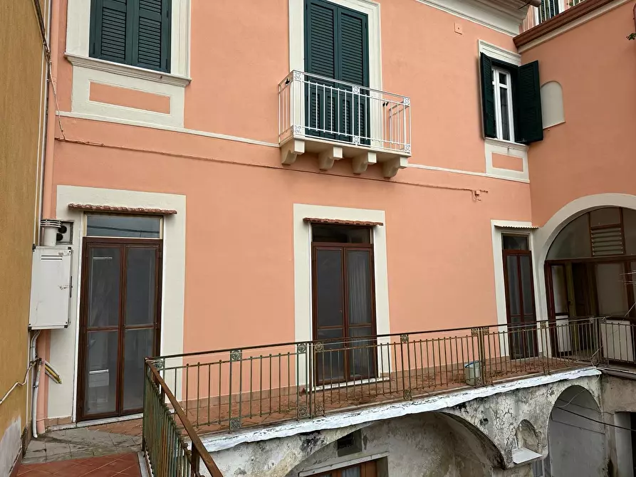 Immagine 1 di Appartamento in vendita  in Via Raffaele Baldi a Cava De' Tirreni