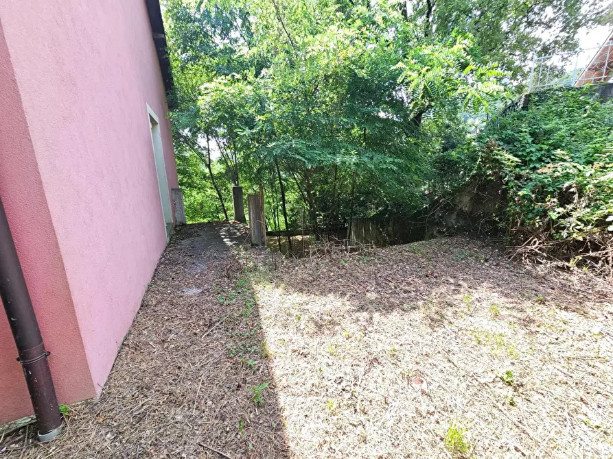 Immagine 37 di Trilocale in vendita  in Via caduti di isoverde a Campomorone