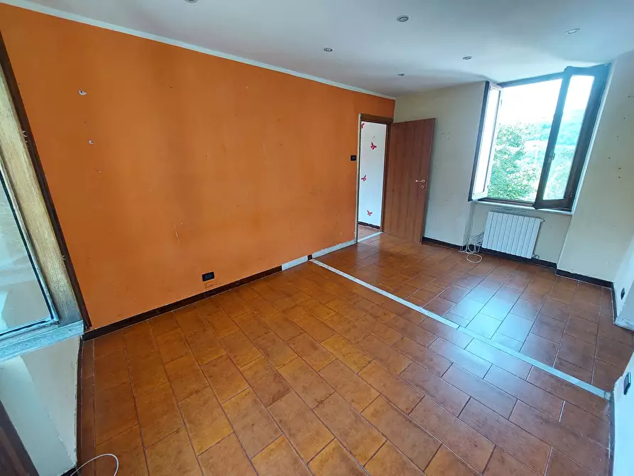 Immagine 10 di Bilocale in vendita  in Via Cremeno 10 a Genova