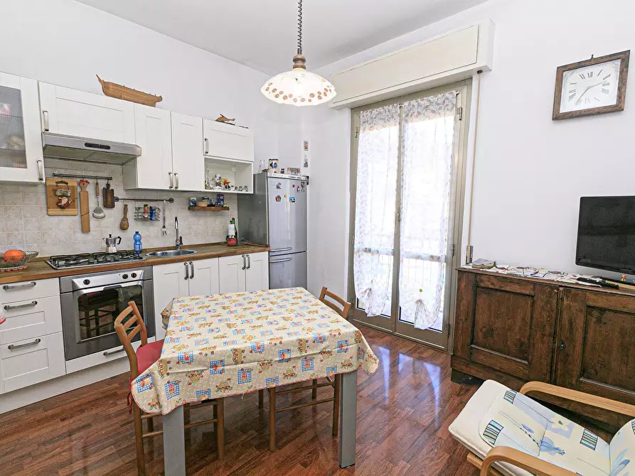 Immagine 8 di Bilocale in vendita  a Campomorone