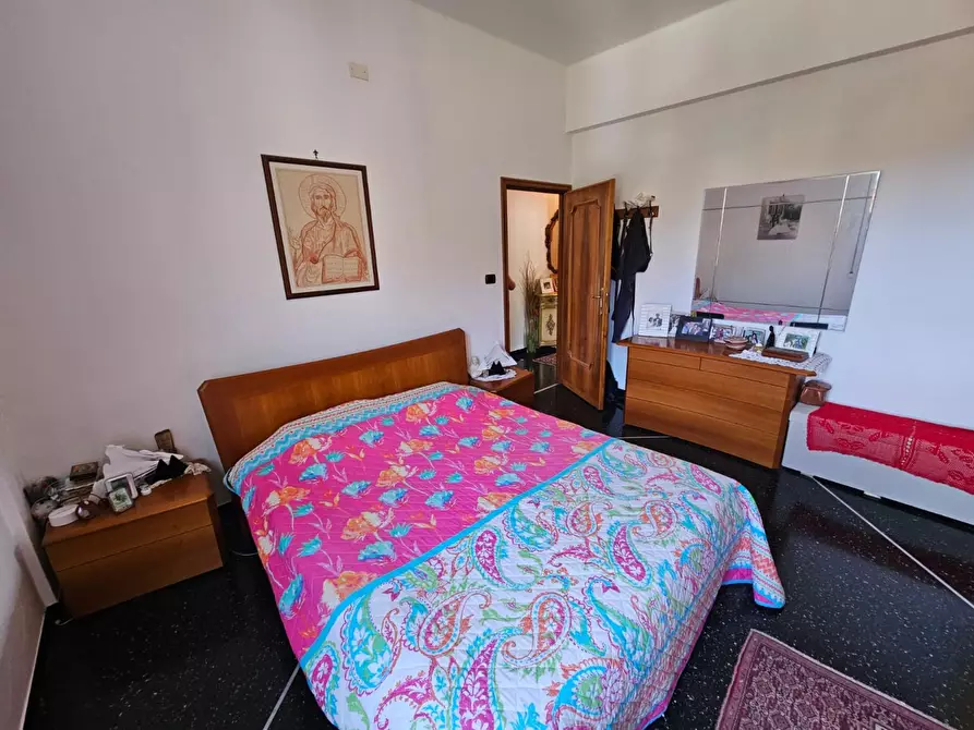 Immagine 11 di Quadrilocale in vendita  in Via Campomorone 105 a Genova