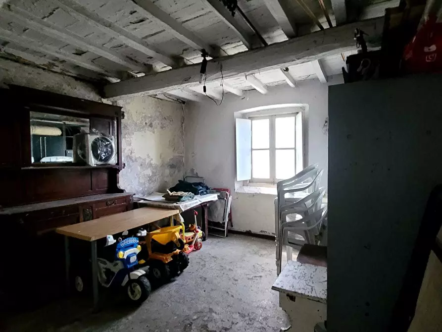 Immagine 56 di Pentalocale in vendita  in Via Campi 7 a Serra Riccò