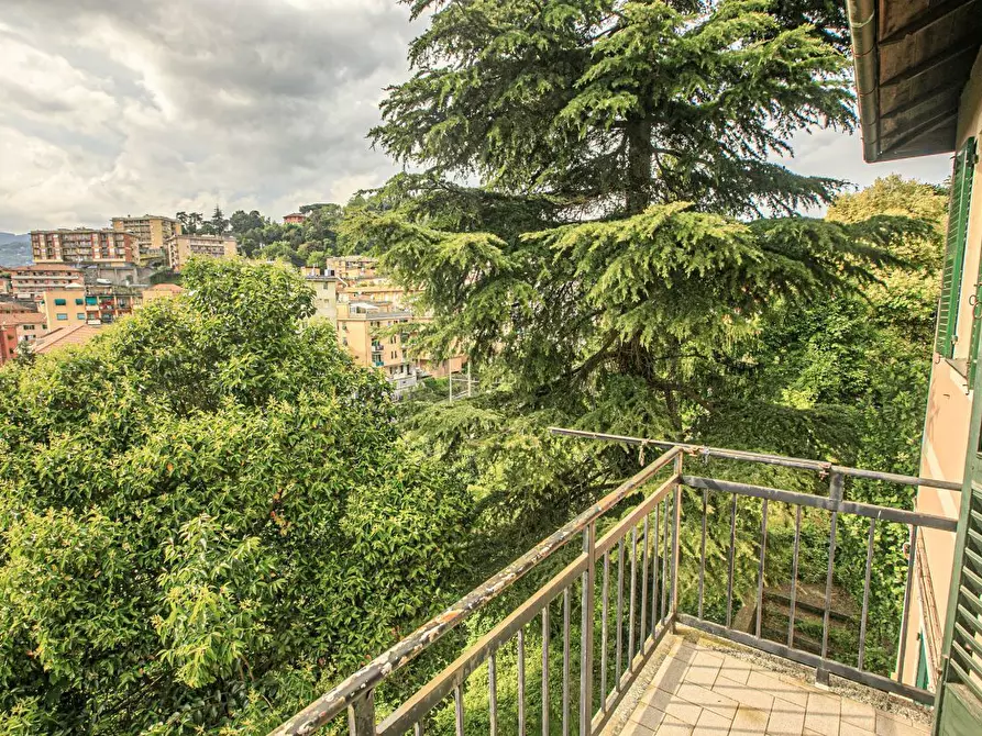 Immagine 20 di Bilocale in vendita  in Salita Castrofino a Genova