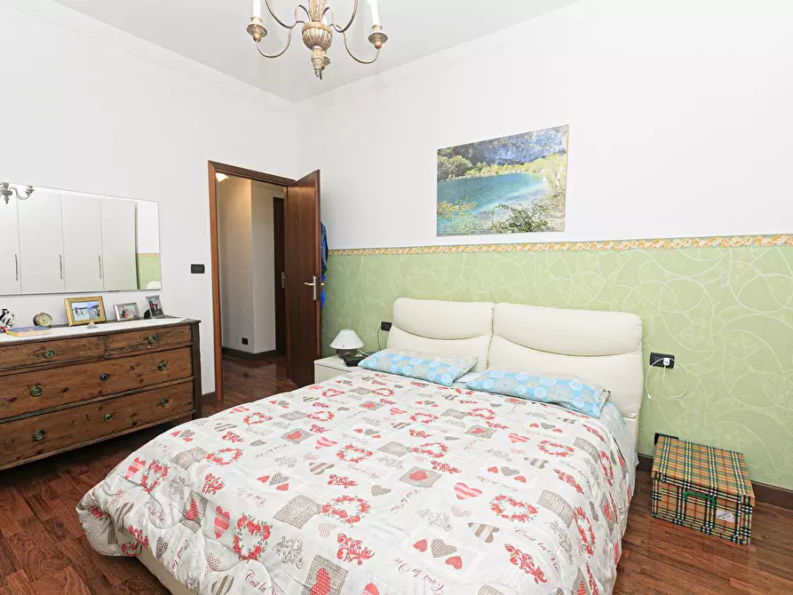 Immagine 10 di Bilocale in vendita  a Campomorone