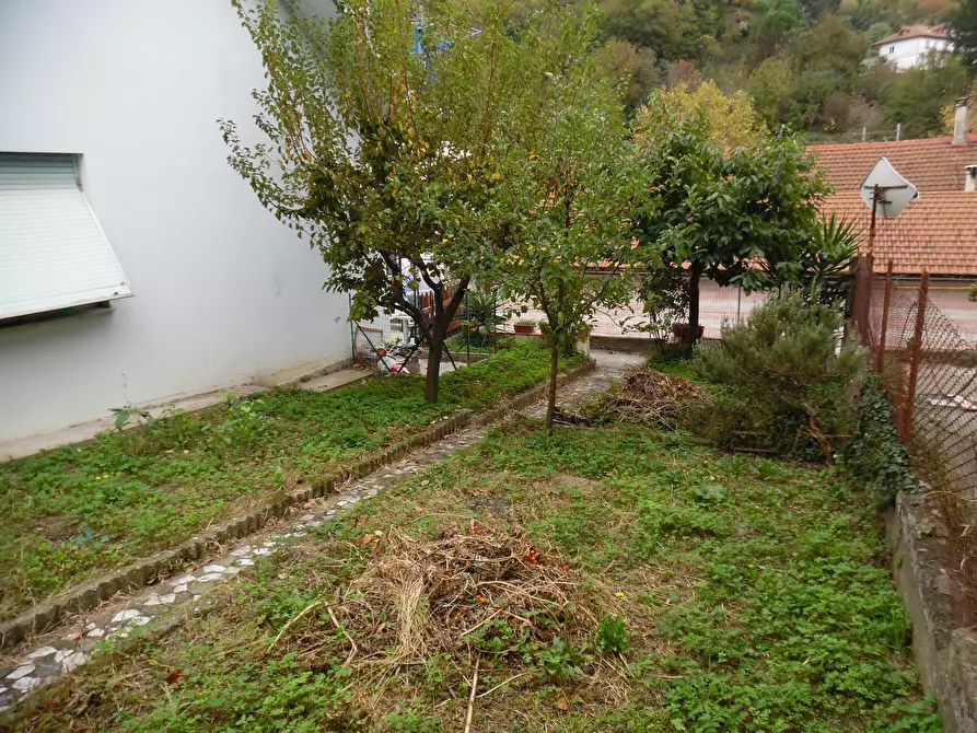 Immagine 52 di Quadrilocale in vendita  in Strada Statale 35 dei Giovi 53 a Mignanego