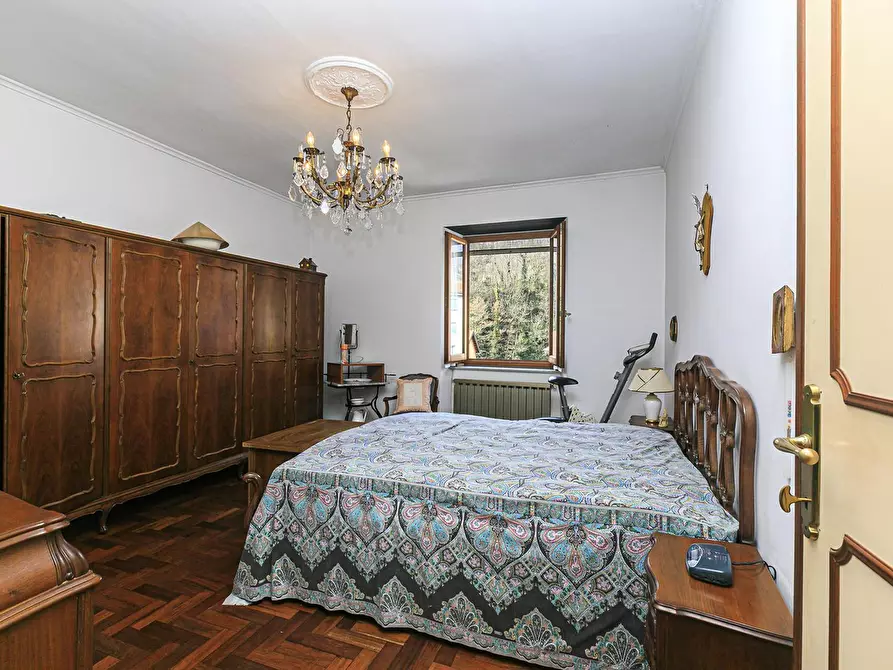 Immagine 19 di Quadrilocale in vendita  in Via Ennio Del Monte 5 a Campomorone