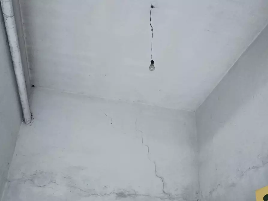 Immagine 9 di Magazzino in vendita  in Via martiri della libertà 256 a Campomorone