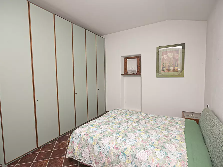 Immagine 35 di Villa in vendita  in Via privata Scanduè 23 a Serra Riccò