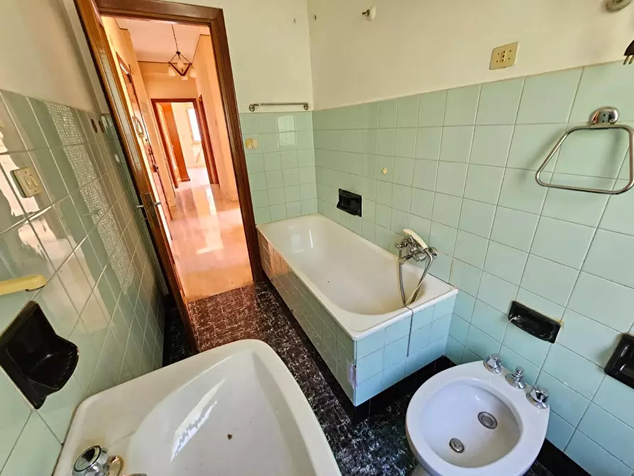 Immagine 21 di Quadrilocale in vendita  in Via Croce Bianca 5 a Mignanego