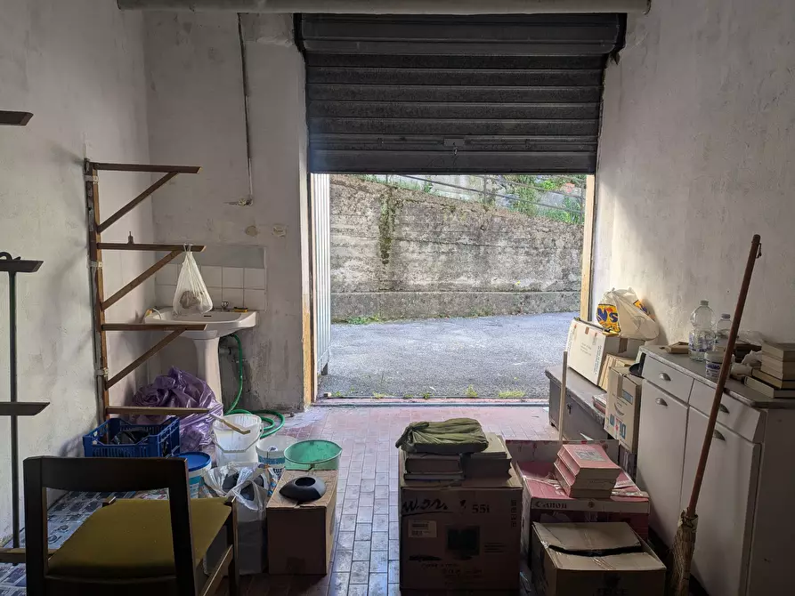 Immagine 2 di Garage in vendita  in Via Circonvallazione 41r a Genova