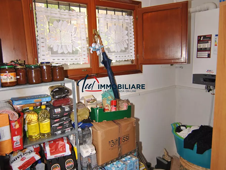 Immagine 50 di Villa in vendita  in Via Kaiser Parodi 15 a Livorno