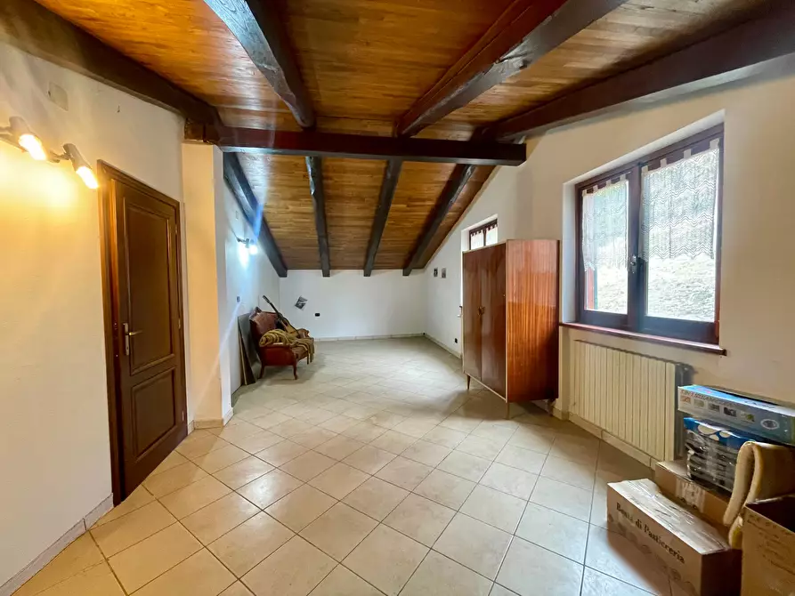 Immagine 14 di Villa in vendita  in Via Arezzana 3 a Mombarcaro