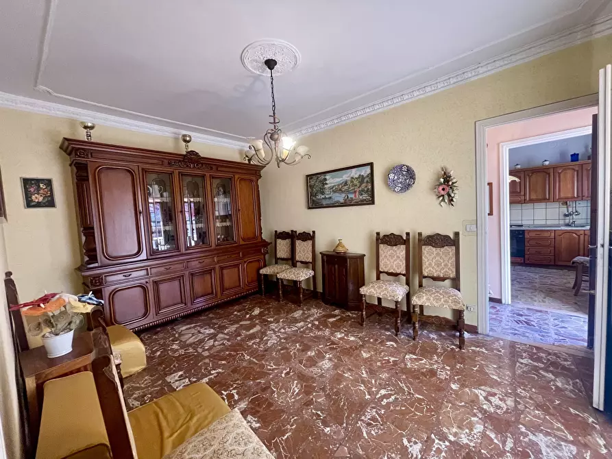 Immagine 8 di Pentalocale in vendita  in Via Dante Alighieri 54 a Dogliani