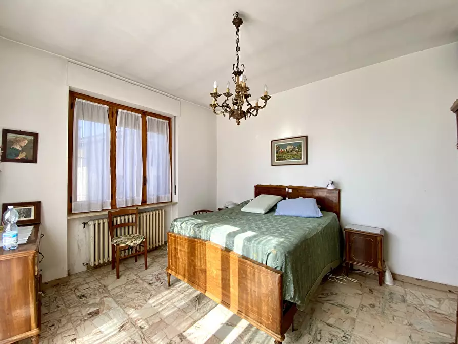Immagine 8 di Villa in vendita  in via bricco broncio a Serravalle Langhe