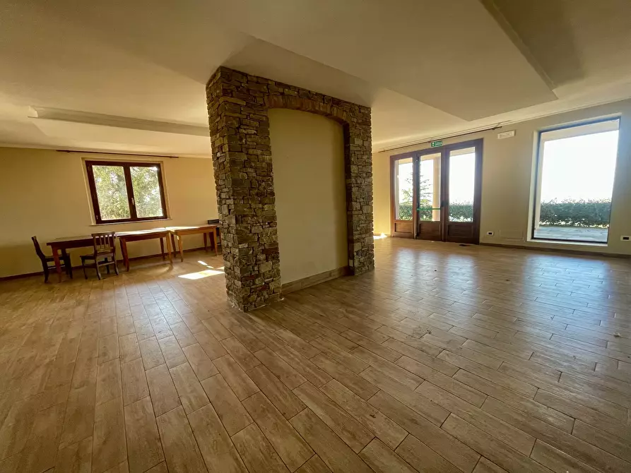 Immagine 14 di Villa in vendita  in Località Cerreta 1 a Roddino