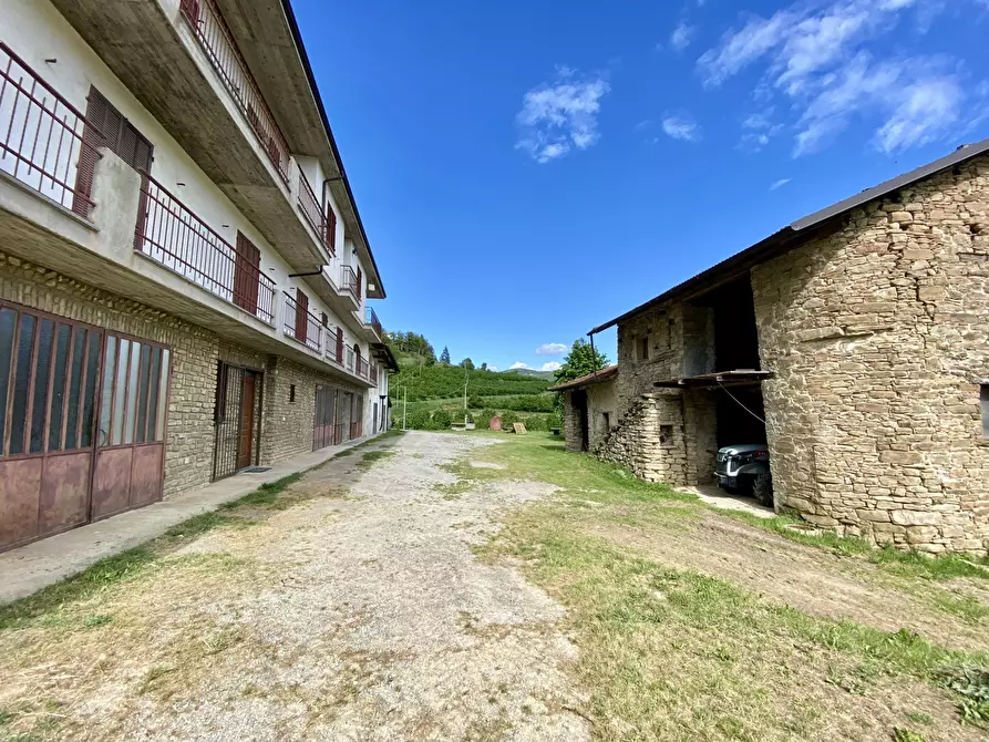 Immagine 7 di Rustico / casale in vendita  in Frazione Robertiero 14 a Gorzegno