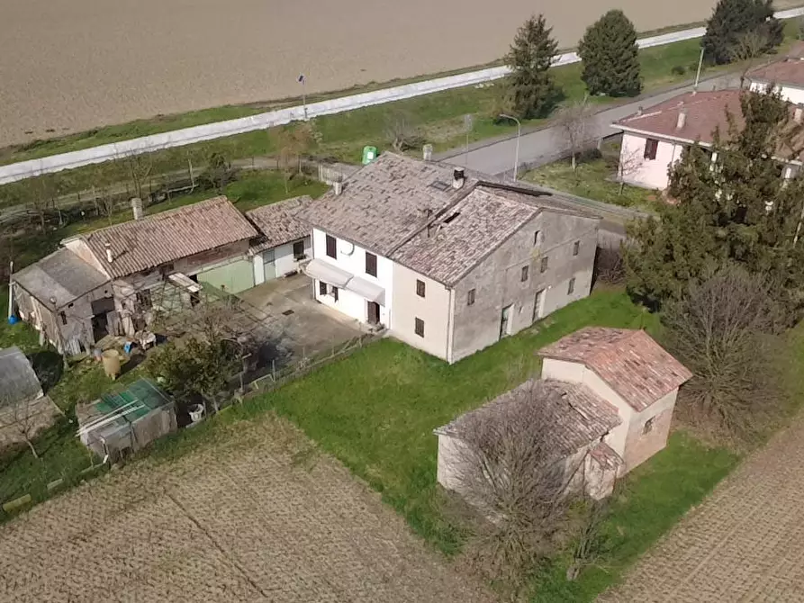 Immagine 2 di Terratetto in vendita  in Via Ponticella 2 a Sissa Trecasali