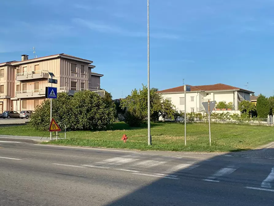 Immagine 2 di Terreno edificabile in vendita  in Strada Provinciale 15 a Roccabianca