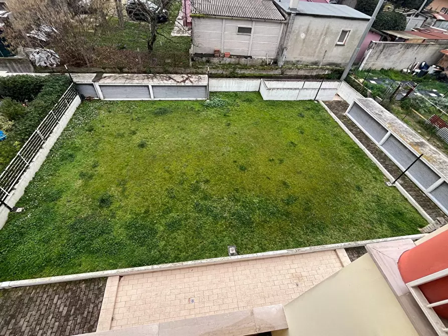 Immagine 9 di Trilocale in vendita  a Senigallia