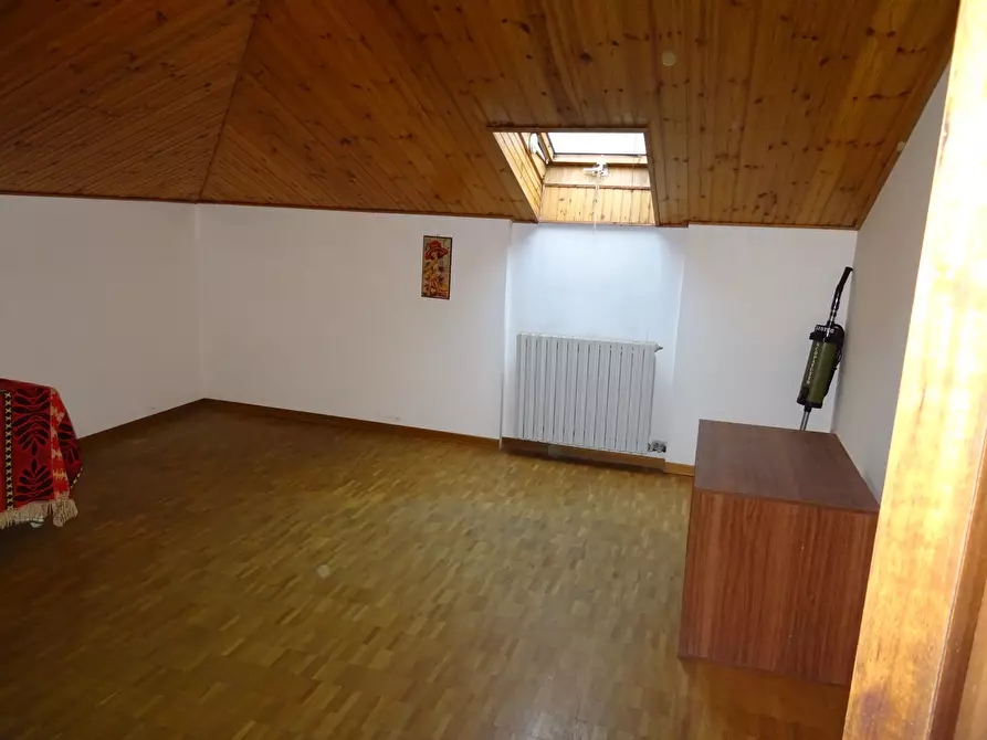 Immagine 32 di Casa indipendente in vendita  a Senigallia