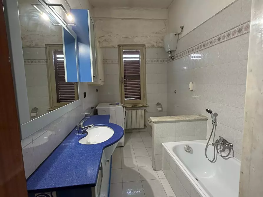 Immagine 23 di Appartamento in vendita  in Viale IV Novembre 85 a Senigallia
