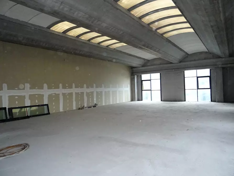 Immagine 2 di Attività artigianale in vendita  a Corinaldo