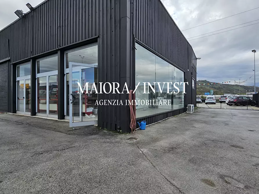 Immagine 7 di Locale commerciale in affitto  in Contrada Isola Sud a San Benedetto Del Tronto