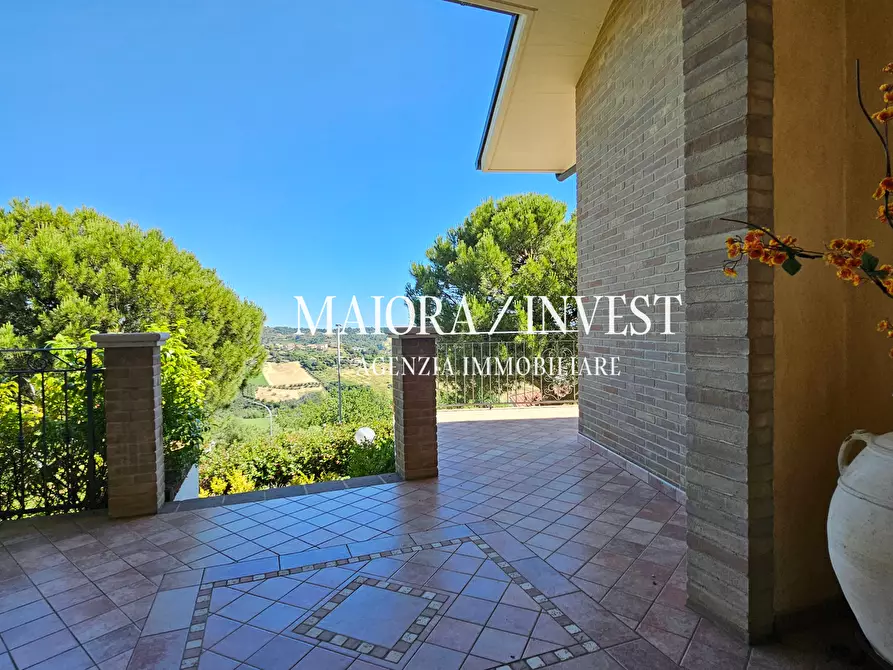 Immagine 33 di Villa in vendita  a Acquaviva Picena