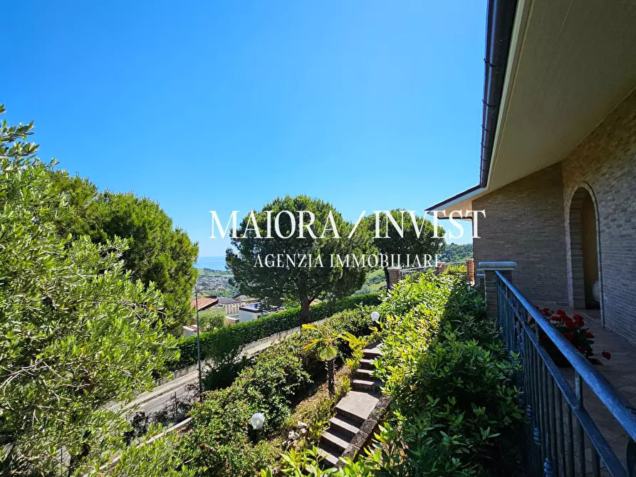 Immagine 34 di Villa in vendita  a Acquaviva Picena