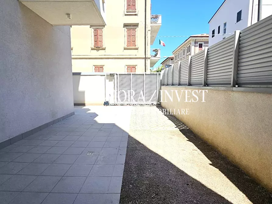 Immagine 21 di Quadrilocale in affitto  a San Benedetto Del Tronto