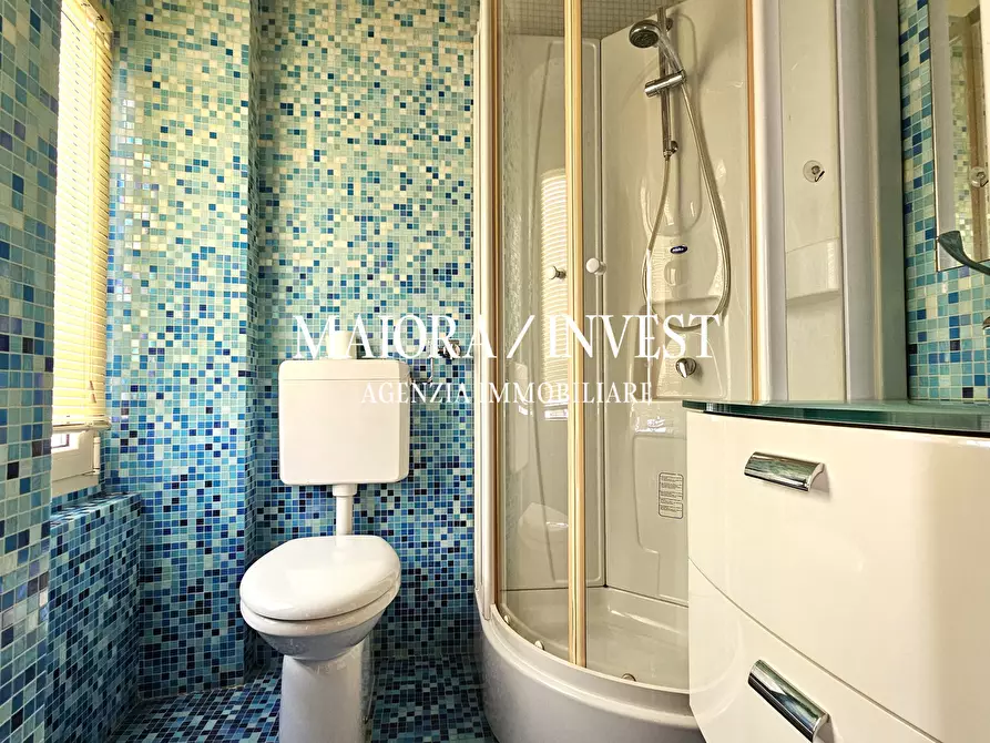 Immagine 13 di Locale commerciale in vendita  a San Benedetto Del Tronto