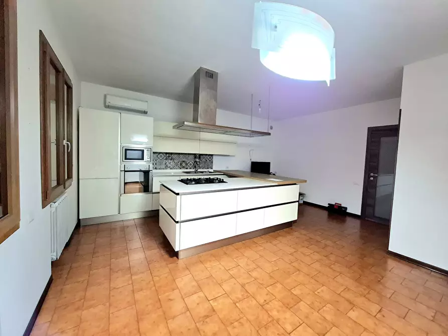 Immagine 7 di Villa in vendita  in Via Filippo Brunelleschi 42 a Rovigo