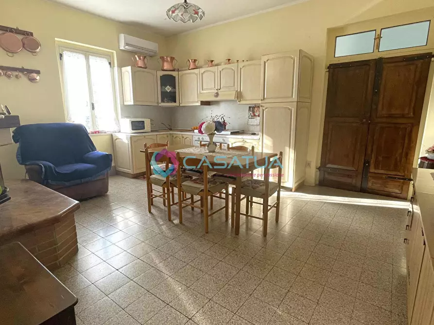 Immagine 8 di Rustico / casale in vendita  a Loreto Aprutino