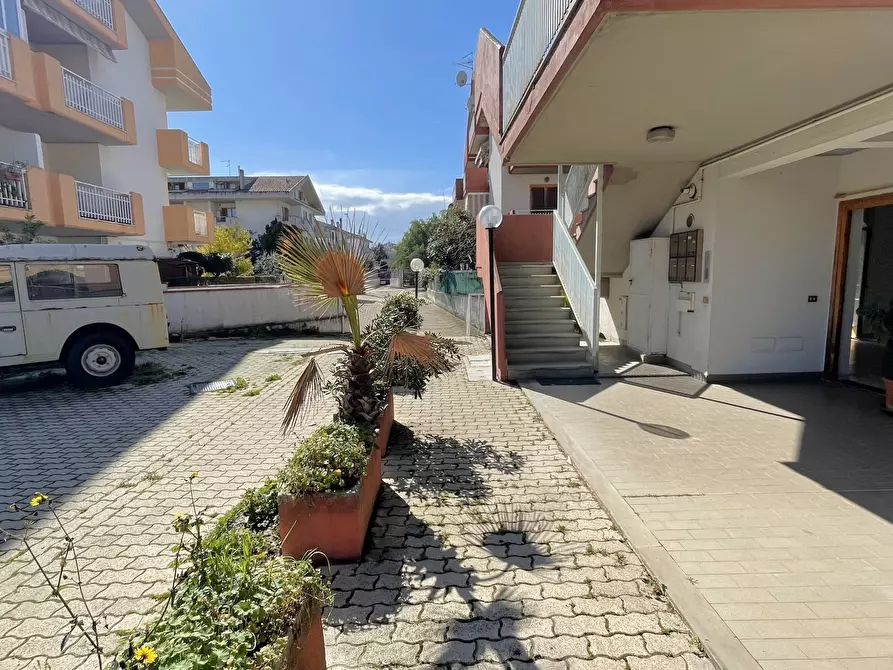 Immagine 20 di Trilocale in vendita  a Città Sant'angelo