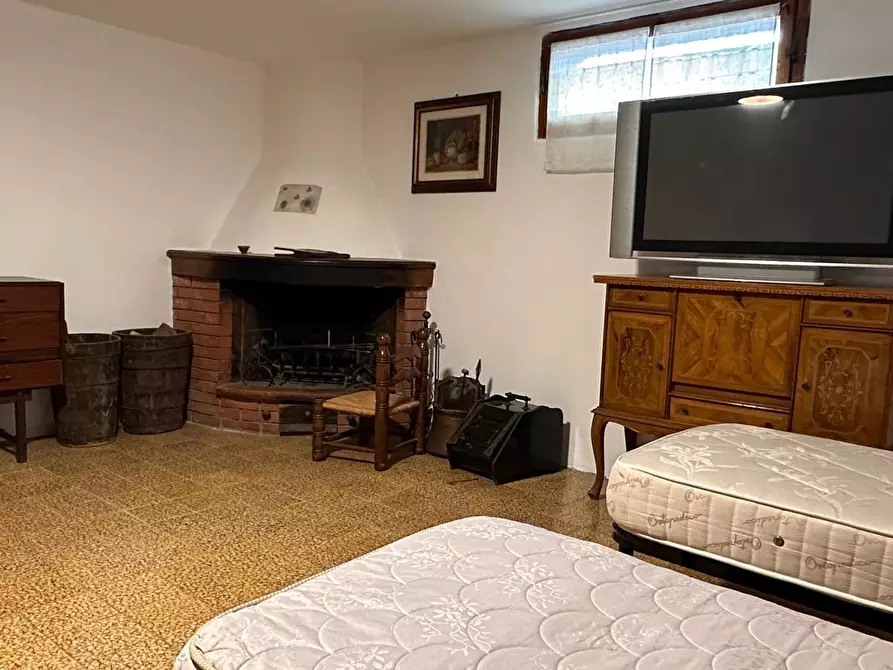 Immagine 9 di Porzione di casa in affitto  in Via Madonnina 55 a Ortonovo