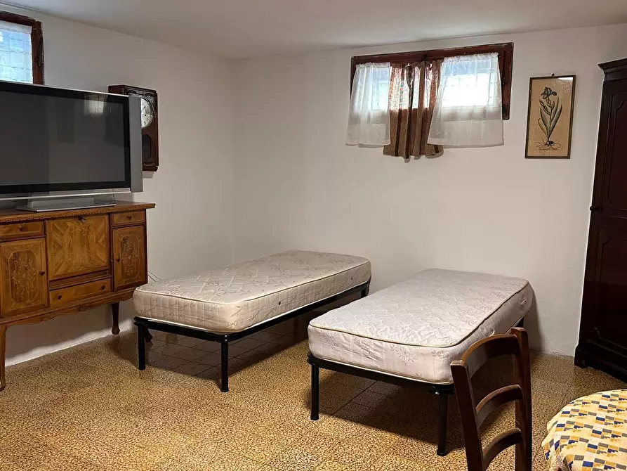 Immagine 8 di Porzione di casa in affitto  in Via Madonnina 55 a Ortonovo