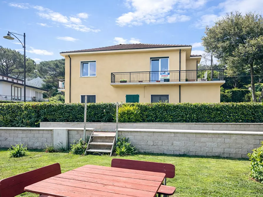 Immagine 3 di Casa indipendente in vendita  in Via C. A. Fabbricotti 68 a Ameglia