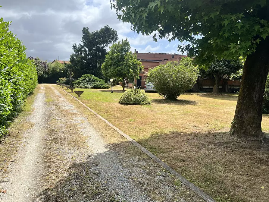 Immagine 36 di Villa in vendita  in Via Acquala 40 a Montignoso
